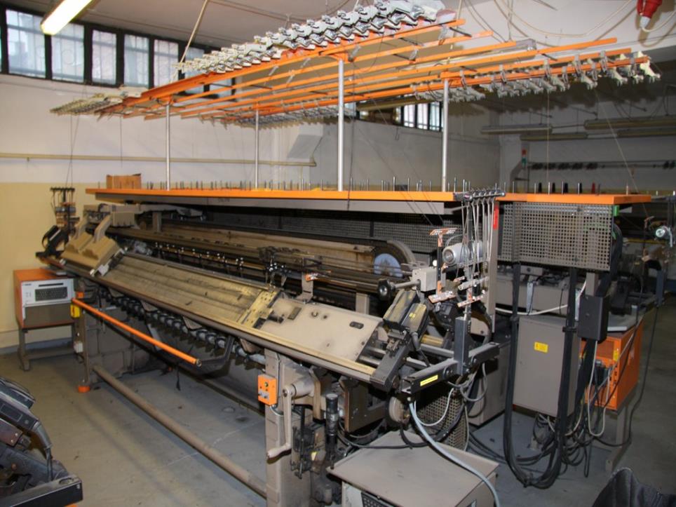 Used STOLL CNCA-3 KT Flat bed knitting machine for Sale (Auction Premium) | NetBid Industrial Auctions